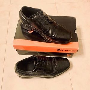 LIKE NEW Boys Deer Stags Oxford Dress Shoe Size 2W